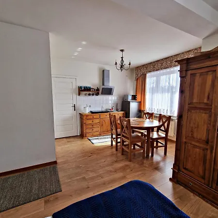 Gabi Z Balia W Ogrodzie * Закопане