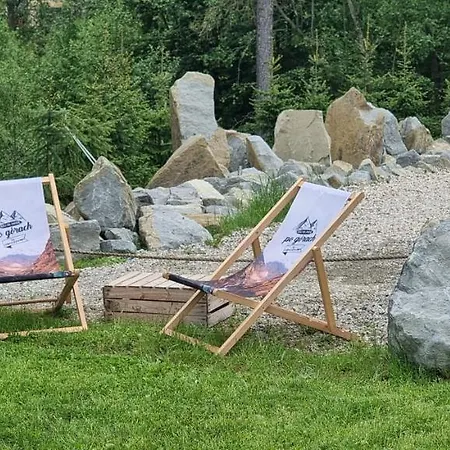 Gabi Z Balią W Ogrodzie