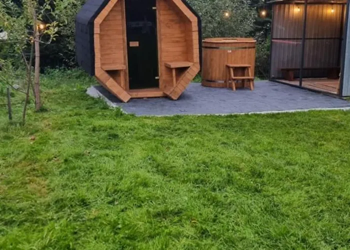 Gabi Z Balia W Ogrodzie Feriehus