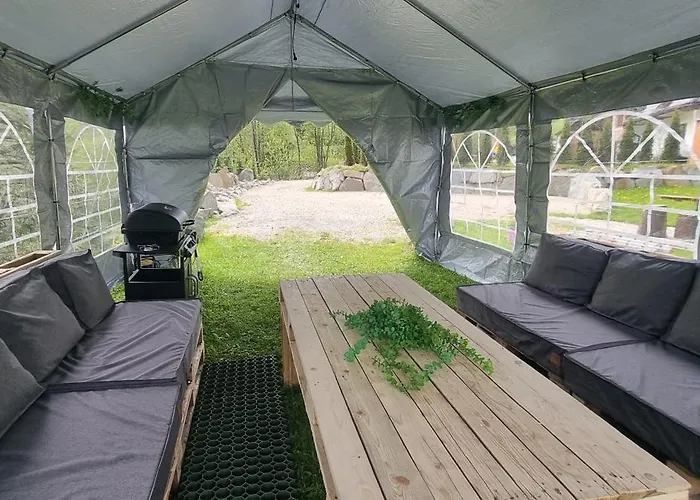 Gabi Z Balia W Ogrodzie